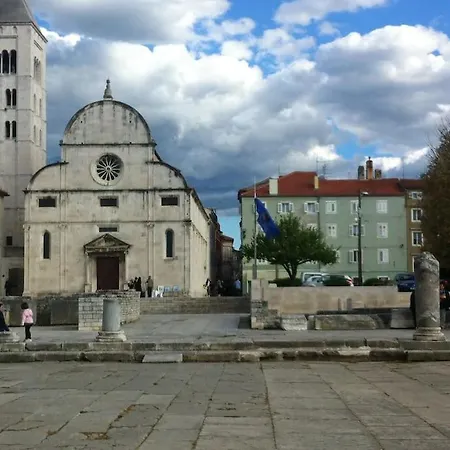 Spacious Mauro & Pia In Center Of * ザダル