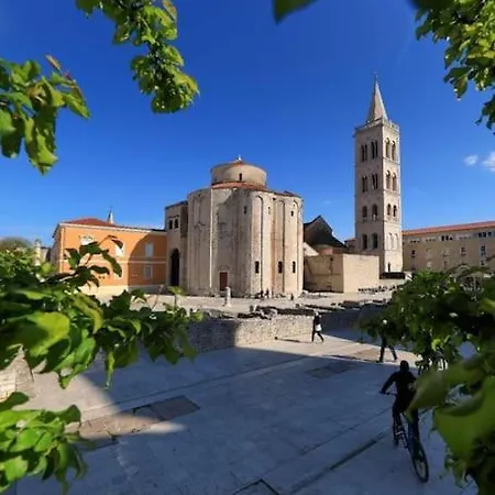 Spacious Mauro & Pia In Center Of アパート