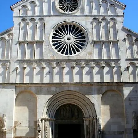 Spacious Mauro & Pia In Center Of アパート