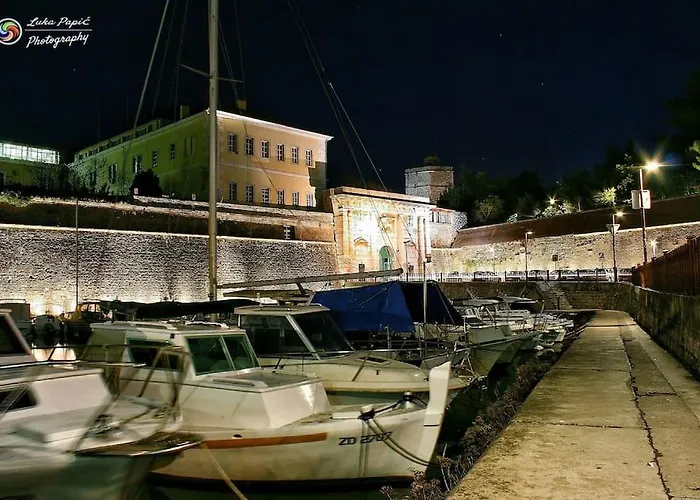 Spacious Mauro&pia In Center Of *