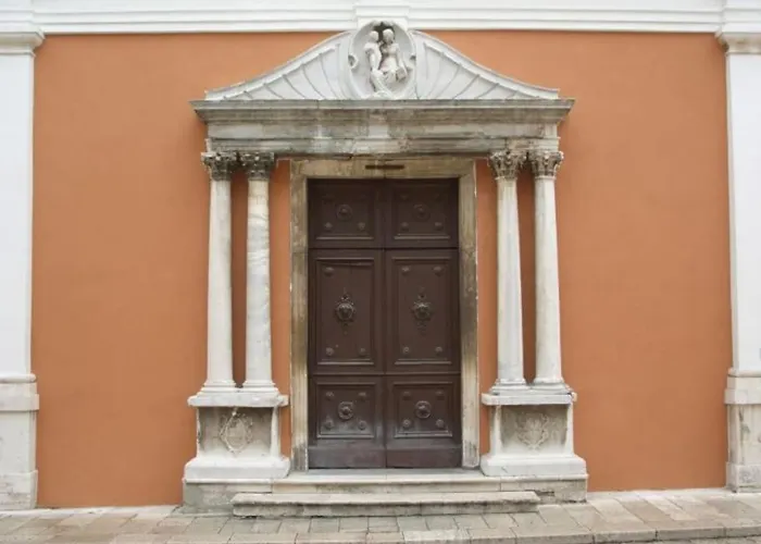 Spacious Mauro&pia In Center Of